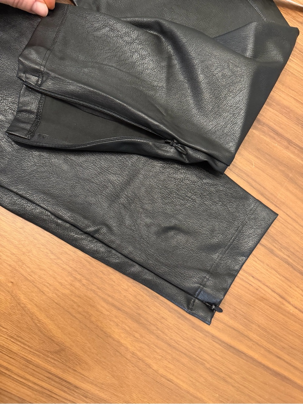 Honeylove Black Vegan Leggings - Large - Picture 8 of 10